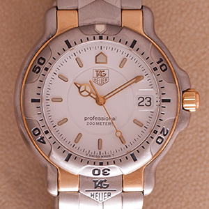 Tag Heuer Professional 200 