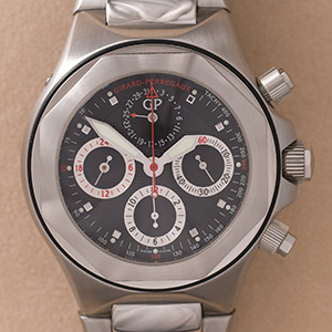 Girard-Perregaux Laureato EVO 3 