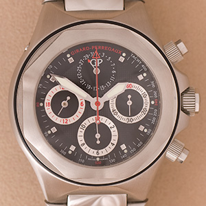 Girard-Perregaux Laureato EVO 3 