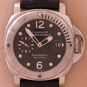 Panerai Luminor Submersible 