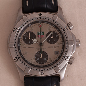 Tag Heuer Professional 200 
