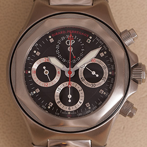 Girard-Perregaux Laureato Evo3 Chronograph 