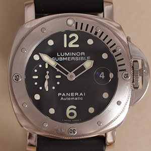 Panerai Luminor Submersible 