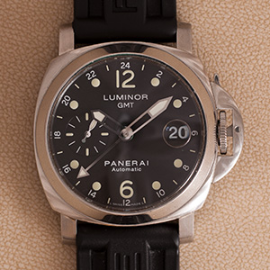 Panerai Luminor 40 GMT 